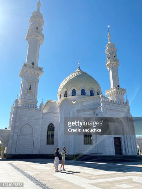 white mosque in bolgar, tatarstan - tatarstan stock pictures, royalty-free photos & images