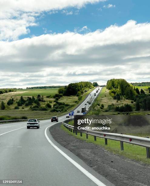 traffic on a road, russia - nizhny novgorod stock pictures, royalty-free photos & images