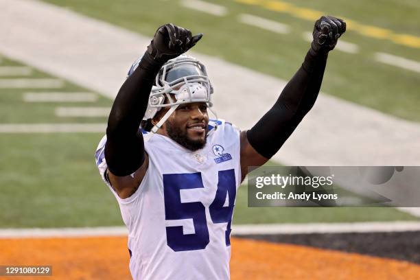 Jaylon Smith of the Dallas Cowboys celebrates after beating the Cincinnati Bengals 30-7 at Paul Brown Stadium on December 13, 2020 in Cincinnati,...