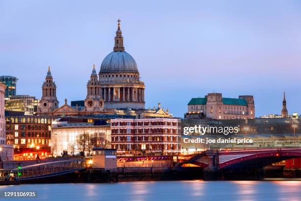 st paul's catheral, dusk, blackfriars bridge, river thames, london, england - blackfriars bridge stock pictures, royalty-free photos & images