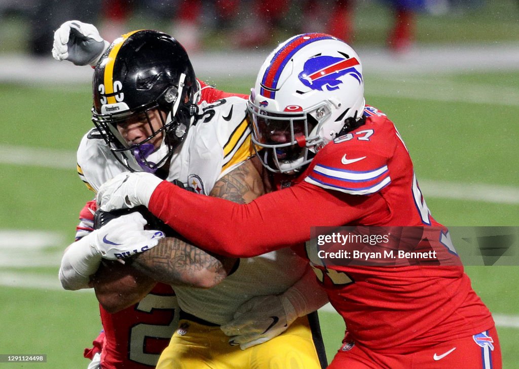 Pittsburgh Steelers v Buffalo Bills