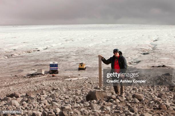 Ice Cap Instrument Ice Cap Measurement Photos and Premium High Res Pictures - Getty Images