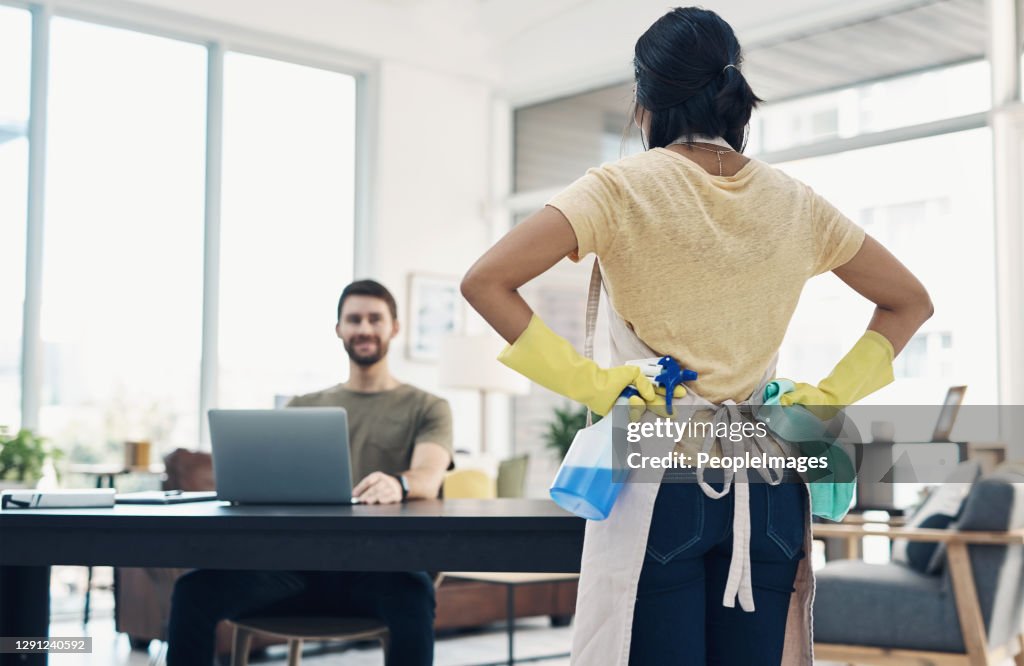 Kantoorwerk versus huishoudelijk werk