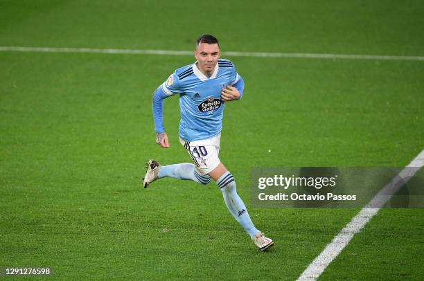 Iago Aspas of Celta Vigo celebrates after scoring his sides second goal during the La Liga Santander match between RC Celta and Cadiz CF at...