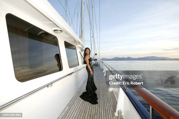 Mouna Ayoub sur son bateau, .