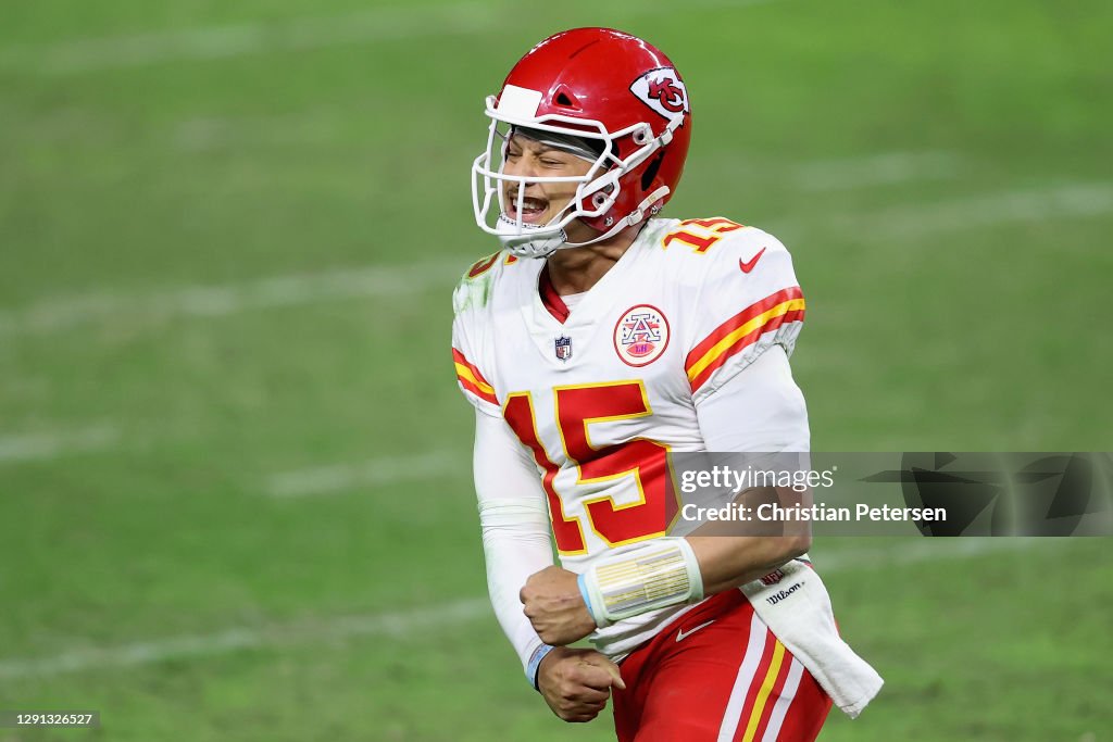 Kansas City Chiefs v Las Vegas Raiders