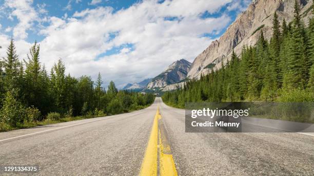 endless open trans-canada highway canadian rocky mountains canada - empty road stock pictures, royalty-free photos & images