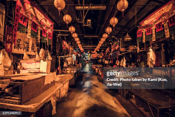 closed market at night in tainan, taiwan - tainan stock pictures, royalty-free photos & images