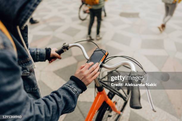 Checvking A Rmap Checking A Map Photos and Premium High Res Pictures - Getty Images
