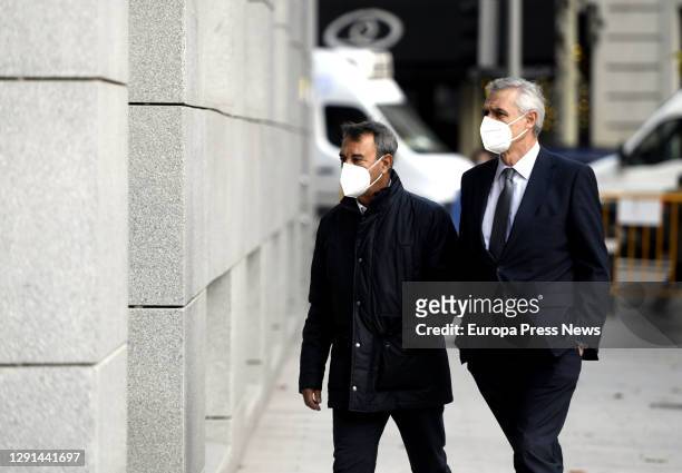 The former deputy director of Corporate Security of Repsol, Rafael Girona Hernández and the Commissioner of the High Court , on their arrival at the...