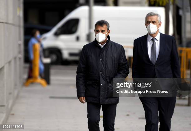 The former deputy director of Corporate Security of Repsol, Rafael Girona Hernández and the Commissioner of the High Court , on their arrival at the...