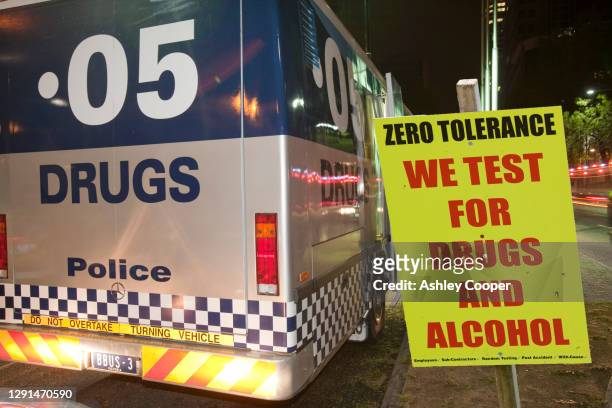 melbourne police staging a campaign to stop and check drivers for drinking and driving and taking drugs and driving, australia. - australian bus driver stock-fotos und bilder