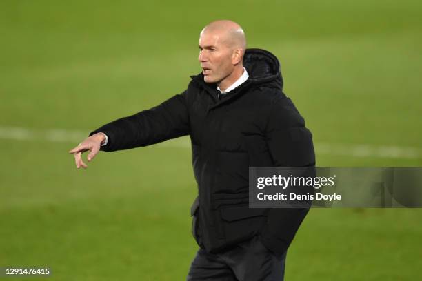 Zinedine Zidane, Head Coach of Real Madrid gives his team instructions during the La Liga Santander match between Real Madrid and Athletic Club at...