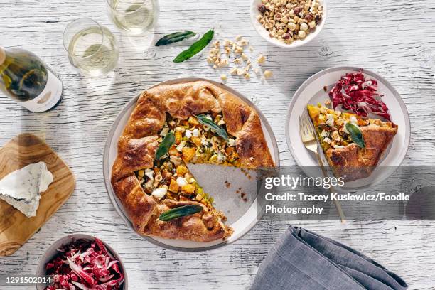 savory squash and leek galette pie - 美味食品 個照片及圖片檔