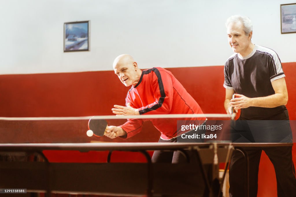 Seniors play table tennis