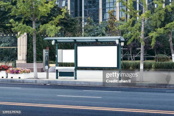 bus stop - bus stop ad stock pictures, royalty-free photos & images