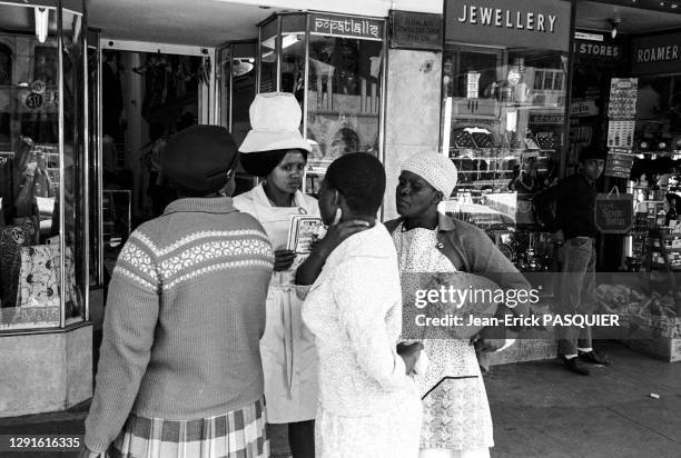 Démonstratrice de produit de beauté, juillet 1969, Durban, Afrique du Sud