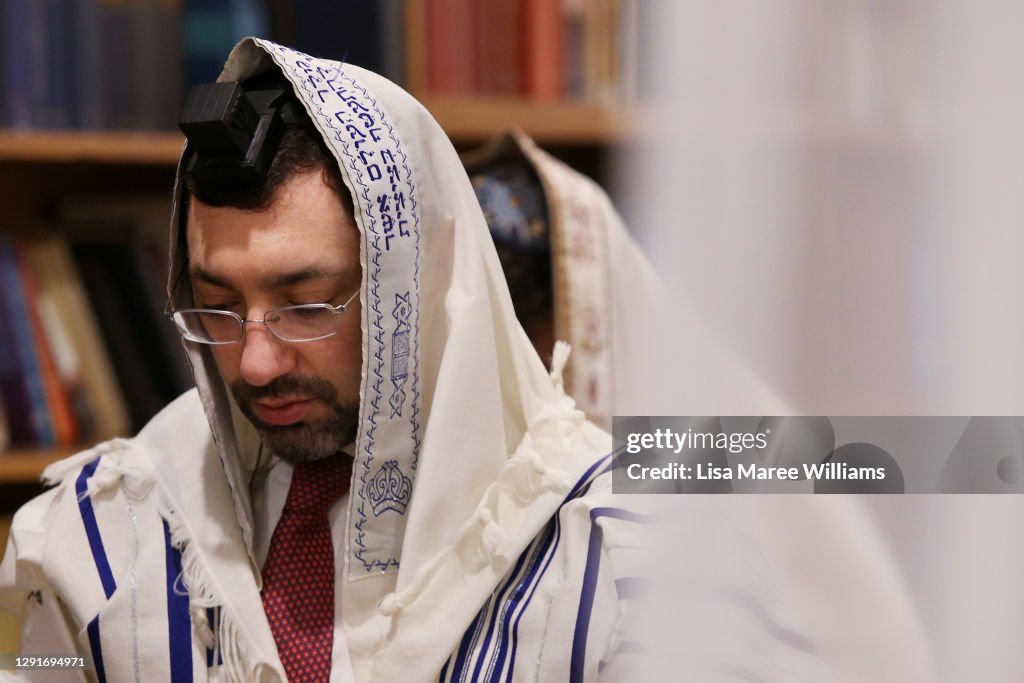 Sydney's Jewish Community Celebrate Hanukkah As COVID-19 Restrictions Ease in Australia