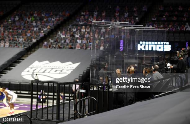 Kings Color Commentator Kings Court Photos and Premium High Res Pictures - Getty Images