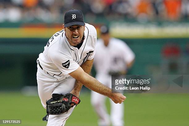 Justin Verlander of the Detroit Tigers throws a pitch against the Texas Rangers in Game Five of the American League Championship Series at Comerica...