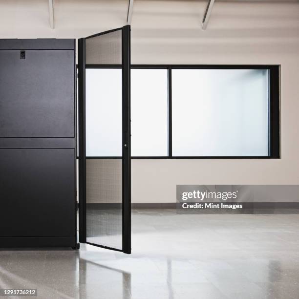 Computer Roor Doors Server Room Door Photos and Premium High Res Pictures - Getty Images