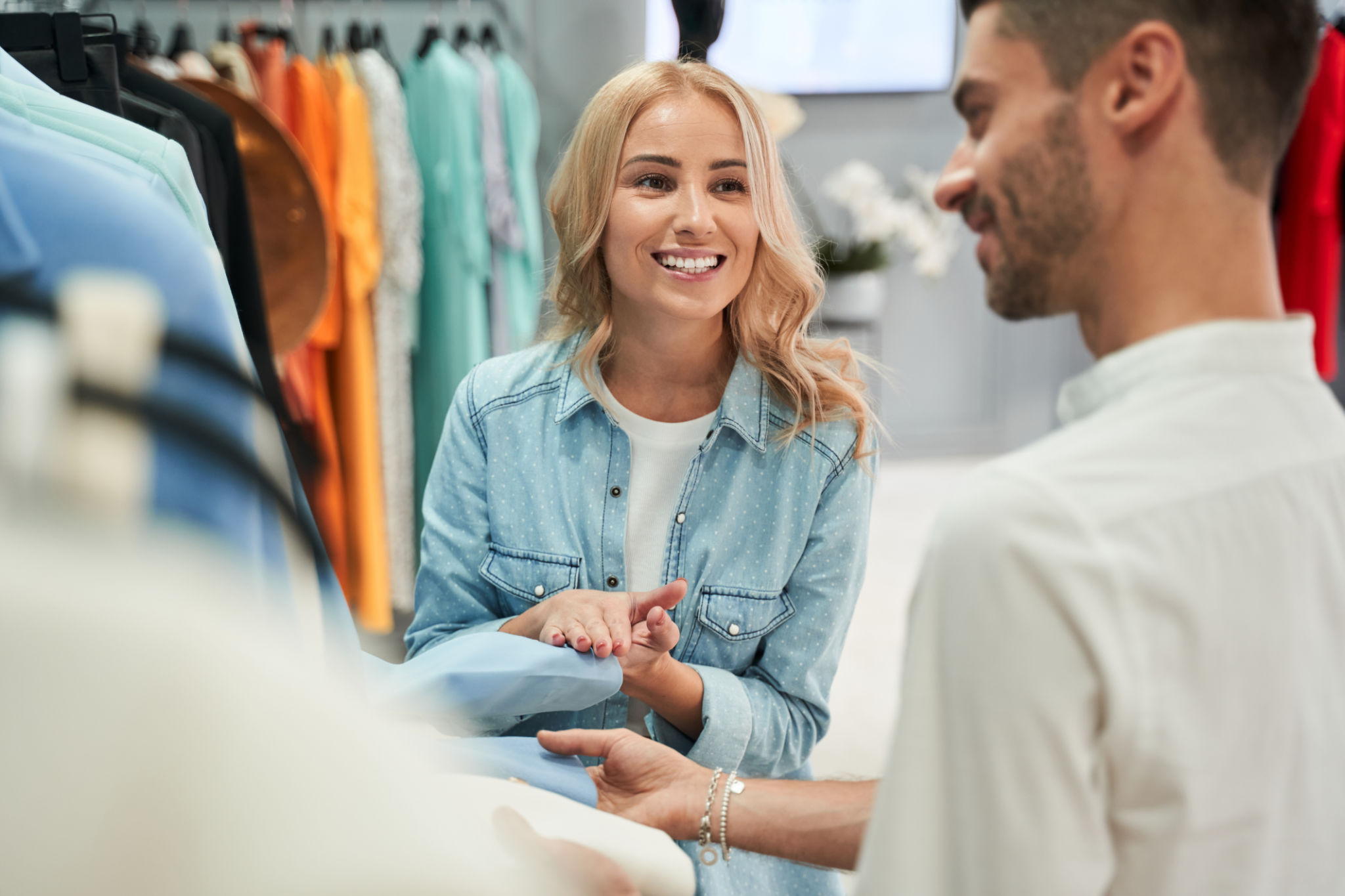 choosing fashion consultant