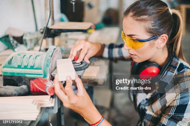 Machine Shop Workmanship Machine Shop Work Benches Photos and Premium High Res Pictures - Getty ...