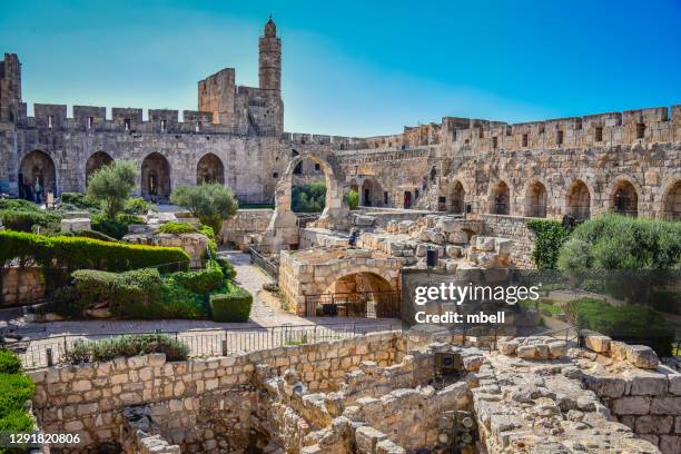 interior ruins of the tower of david in old city of jerusalem israel - ciudad vieja jerusalén fotografías e imágenes de stock