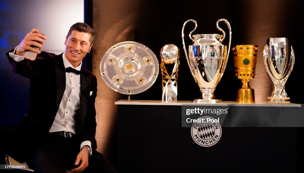 FC Bayern Muenchen Players And Staff Watch FIFA The BEST Awards