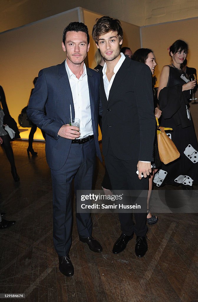 Calvin Klein Collection Hosts Dinner to Celebrate The New Home of London's Design Museum