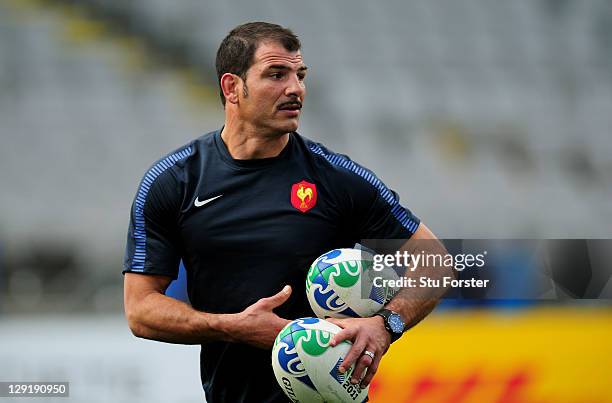 France's head coach Marc Lievremont looks on during a France IRB Rugby World Cup 2011 captain's run at Eden Park on October 14, 2011 in Auckland, New...
