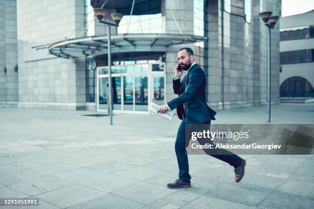 On Phone Rushing Phone Speed Photos and Premium High Res Pictures - Getty Images