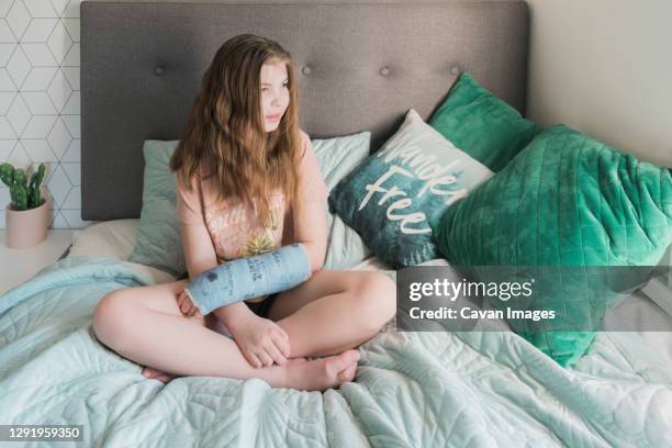 2 171点の腕枕のストックフォト Getty Images 2 171点の腕枕のストックフォト Getty Images