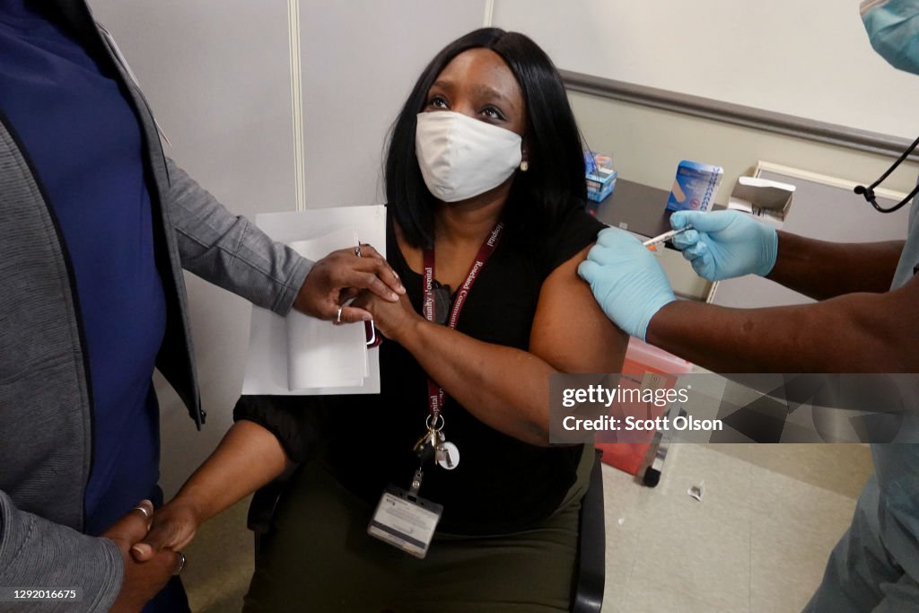 Chicago's Roseland Community Hospital Administers Covid Vaccinations To Hospital Staff