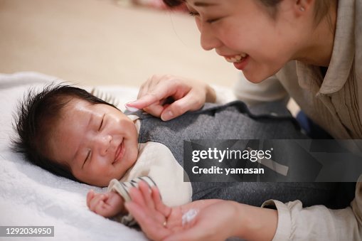 Baby moisturizing image Baby moisturizing image