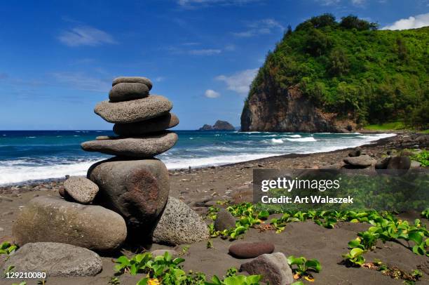 Hawaiian Rocks Stack 53 Hawaii Rock Stack Stock Photos, High-Res Pictures, and Images ...