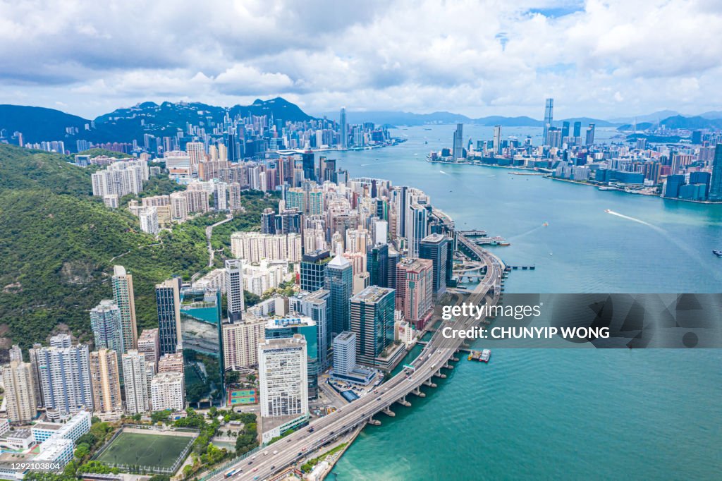 Luchtfoto van Victoria Harbour, focus op de oostkant van Hong Kong Island