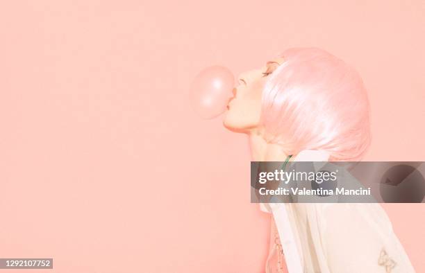 bubble girl - pop music stock-fotos und bilder