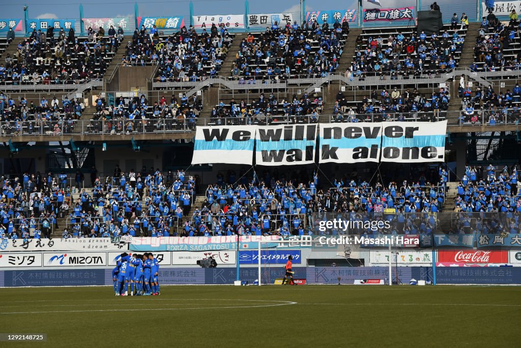 Sagan Tosu v Oita Trinita - J.League Meiji Yasuda J1