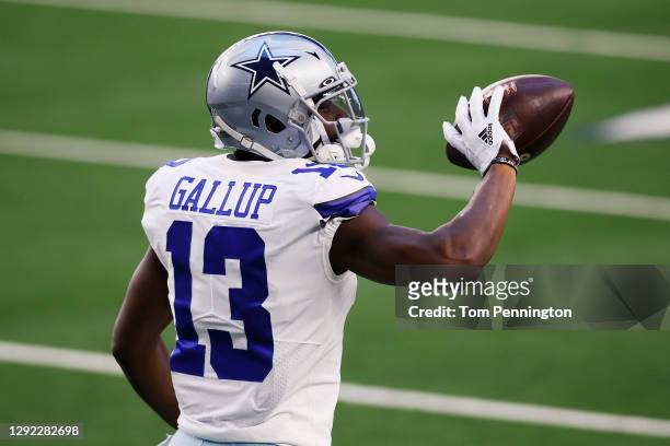 Wide receiver Michael Gallup of the Dallas Cowboys celebrates a touchdown against the San Francisco 49ers during the first quarter at AT&T Stadium on...