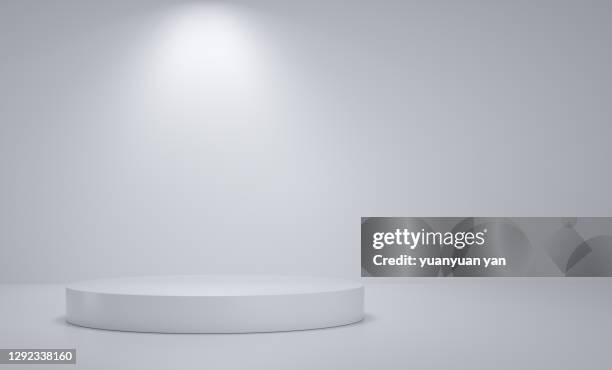 387,542 White Studio Background Photos and Premium High Res Pictures -  Getty Images