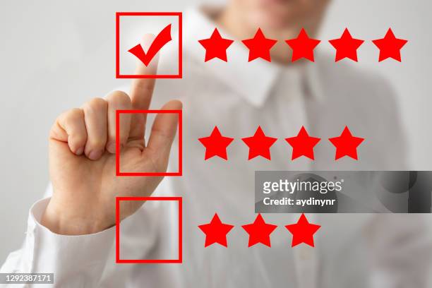 fünf-sterne-bewertung für ihren service - evaluation stock-fotos und bilder