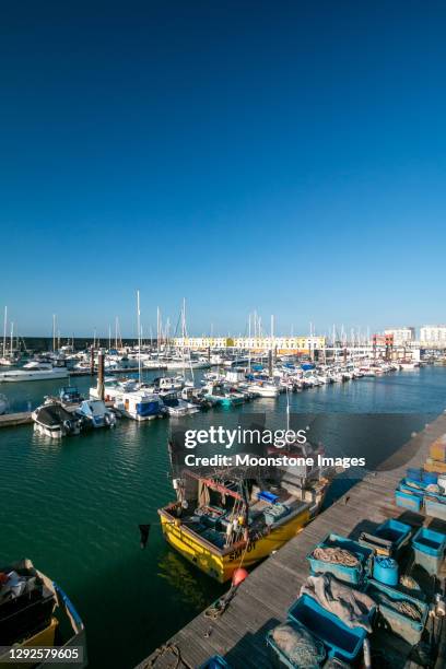 brighton marina in east sussex, england - brighton marina stock pictures, royalty-free photos & images