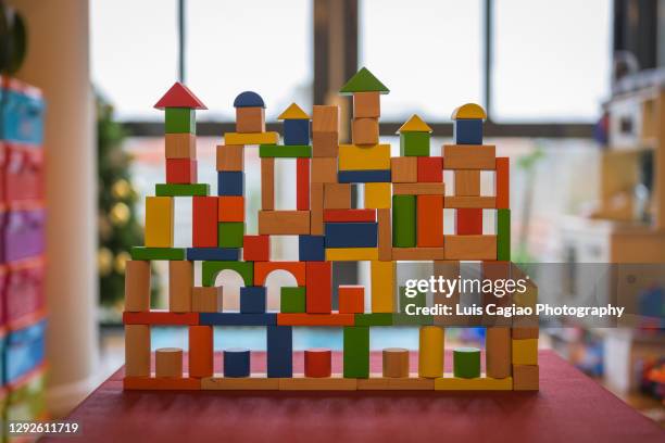 building made by a child with blocks in a playroom - quarto de brincar imagens e fotografias de stock