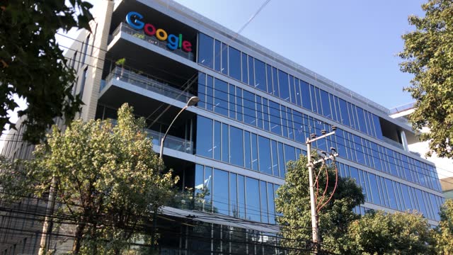 323 Google Office Videos and HD Footage - Getty Images