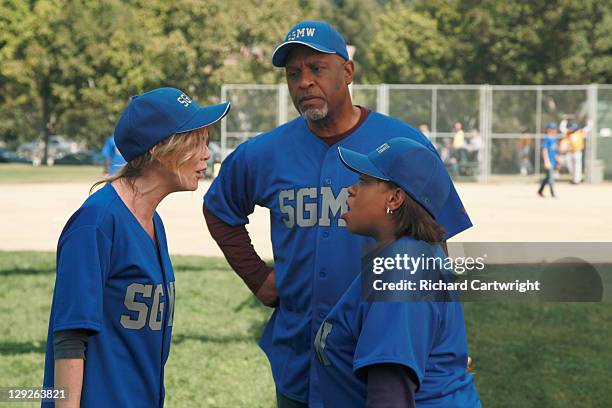 Put Me In, Coach" - Owen stresses teamwork and moves his leadership role over to the baseball field when he signs the doctors up for a baseball...