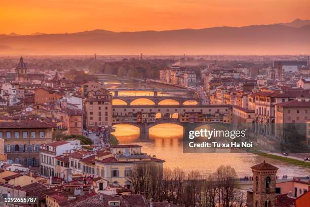 florence after sunset - firenze fotografías e imágenes de stock