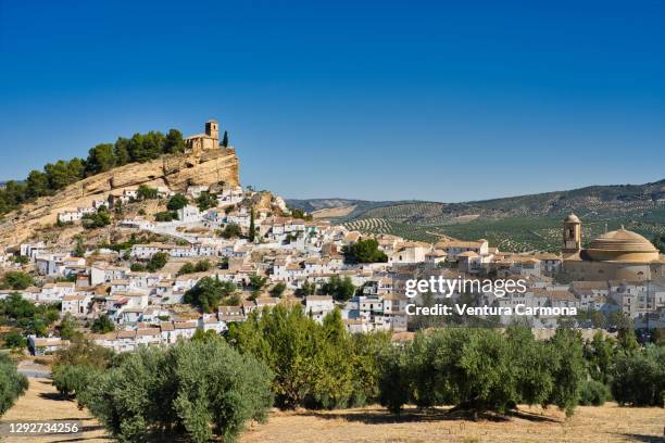 montefrio is a municipality in the province of granada. the ruins of a moorish castle sit near the highest point. the village was declared a national historic-artistic site in 1982. montefrío in september 2020. - loja stock pictures, royalty-free photos & images