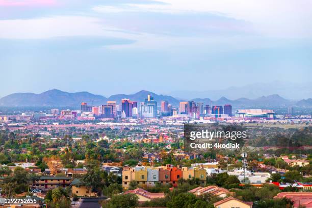 鳳凰城， 亞利桑那州市中心天際線 - phoenix arizona 個照片及圖片檔