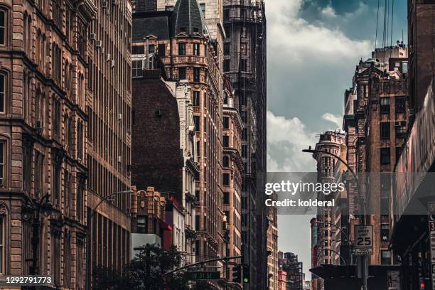 midtown manhattan neoclassical architecture - flatiron district stock pictures, royalty-free photos & images